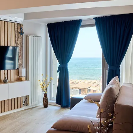 M47 Infinity Apartmán Mamaia