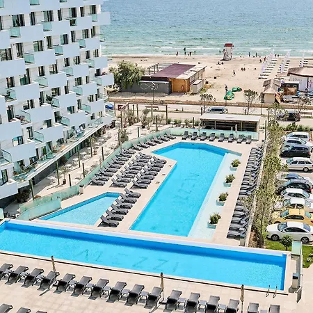 M47 Infinity Apartmán Mamaia